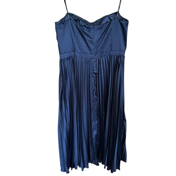 City Chic Pleat Desire Formal Event Midi Dress - Navy Sz L/20 - Picture 3 of 11
